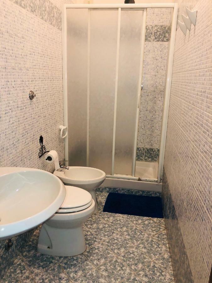Parisa Suite Rom Exterior foto